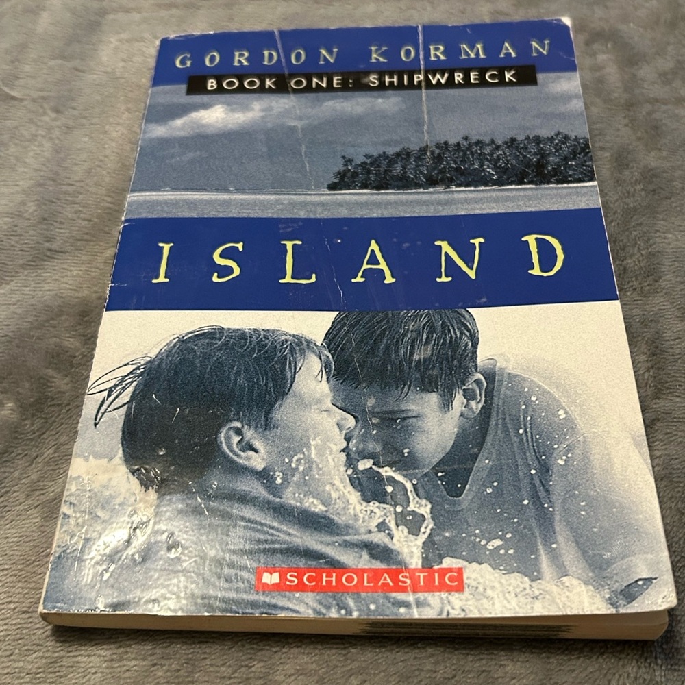 !*KIDS BOOKS 4/$10*! Shipwreck Book 1 by Gordon Korman, Paperback, 2001